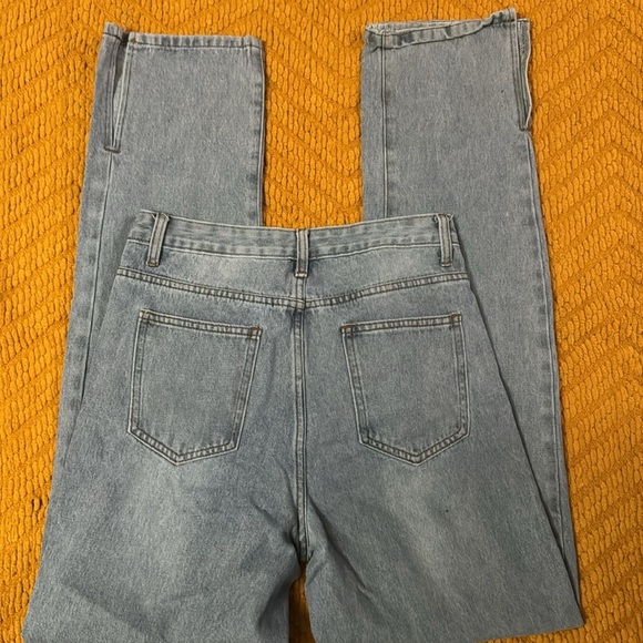 Women’s Lioness Jeans - Picture 3 of 3